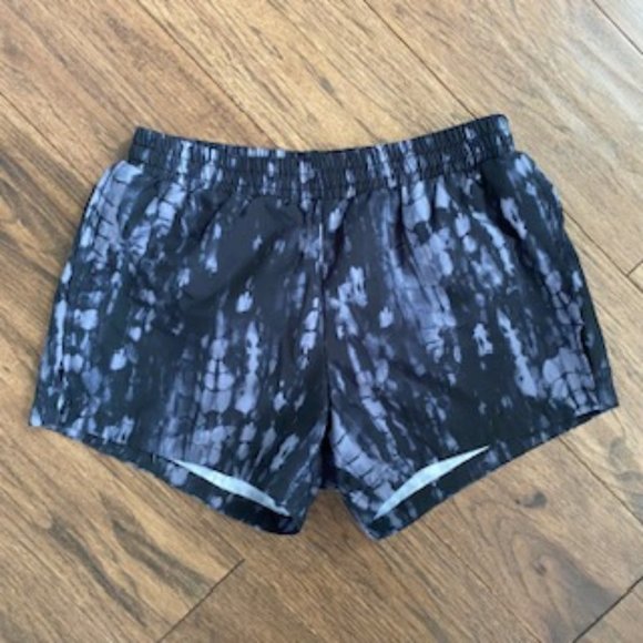 Black Wash Old Navy Active Shorts - Picture 1 of 1